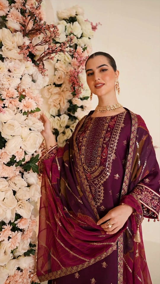 Post 2 by Jaan London on TikTok (video)