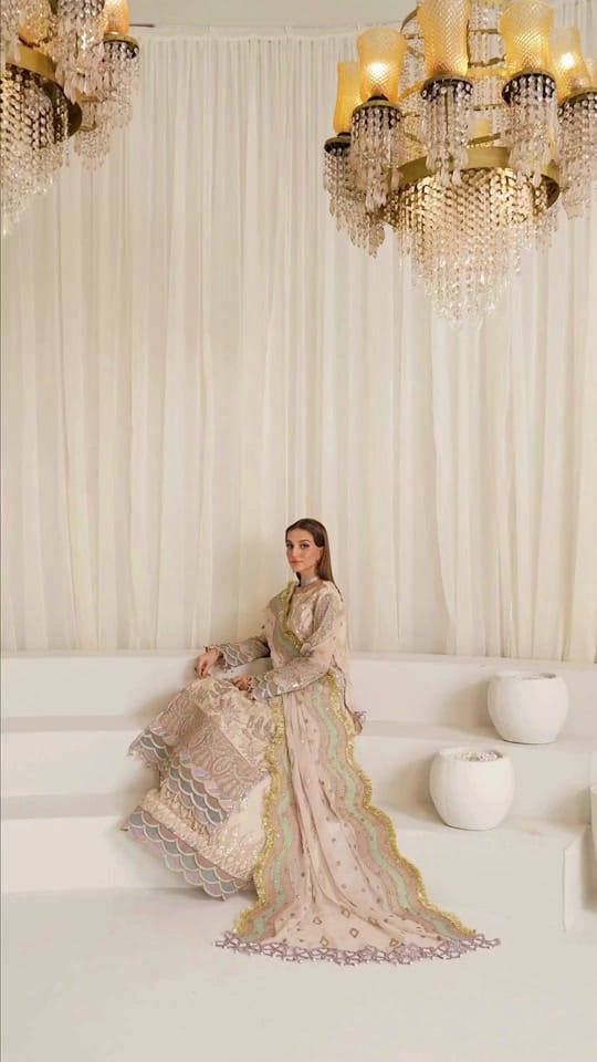 Post 6 by Jaan London on TikTok (video)