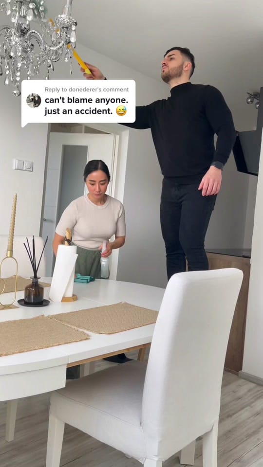 Post 10 by Elli & Flo on TikTok (video)