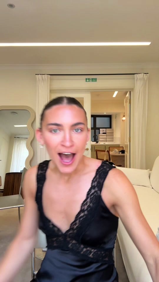 Post 8 by sophiewhitelaw on TikTok (video)