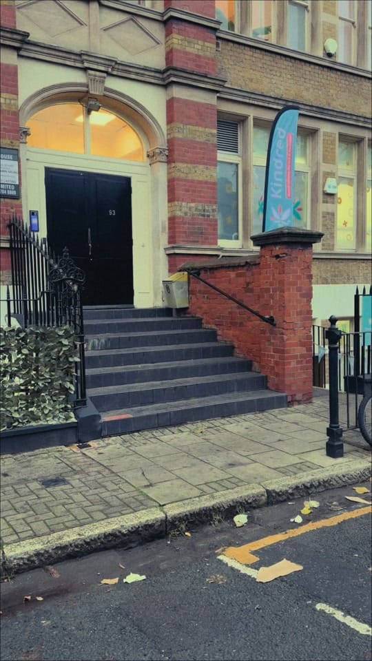 Post 6 by Vintage Threads LDN on TikTok (video)