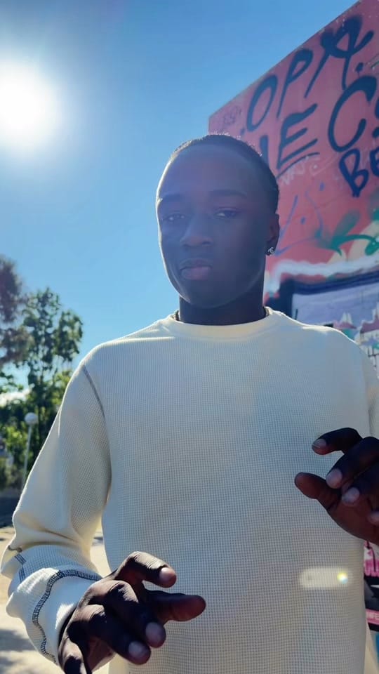 Post 1 by BEST on TikTok (video)