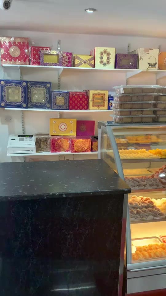 Post 2 by Samosa and sweet factory🇬🇧 on TikTok (video)