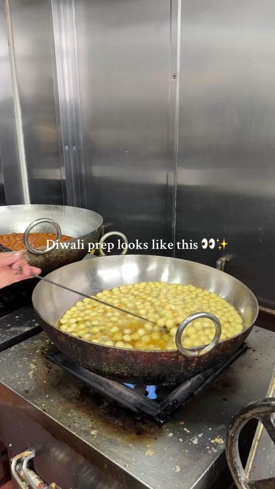 Post 10 by Samosa and sweet factory🇬🇧 on TikTok (video)