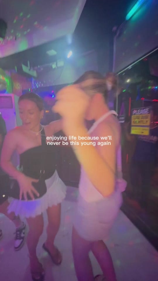 Post 7 by Lucia Paps 💘🫧 on TikTok (video)