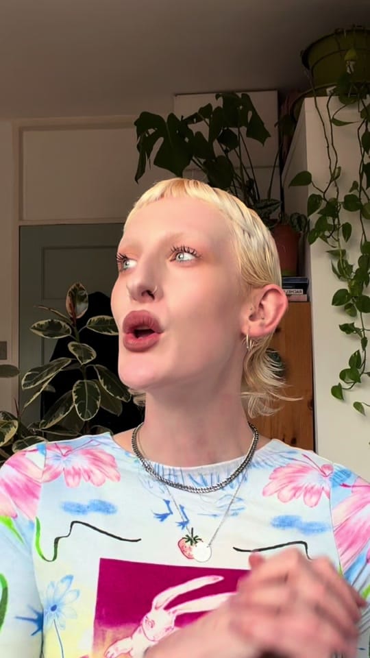 Post 2 by ✶ BEE ✶ ARTIST & CREATIVE ✶ on TikTok (video)