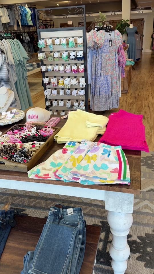 Post 2 by Mini Mee Boutique on TikTok (video)