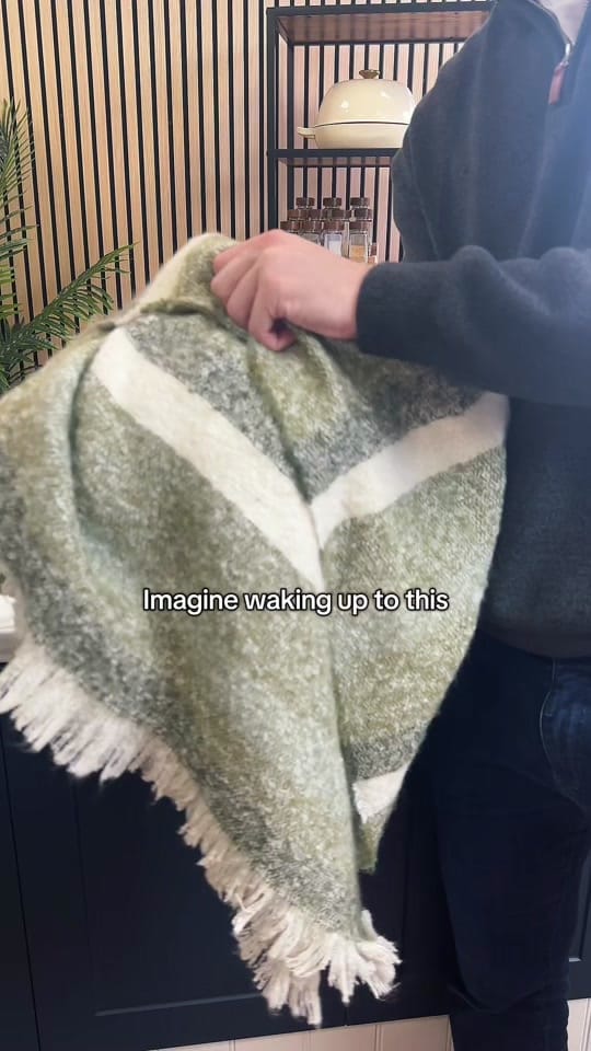 Post 7 by nuovva on TikTok (video)