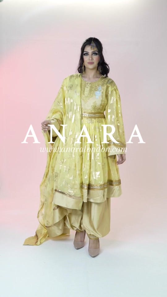 Post 8 by Anaralondon on TikTok (video)