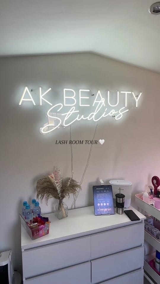 Post 10 by AKBEAUTYSTUDIOS on TikTok (video)
