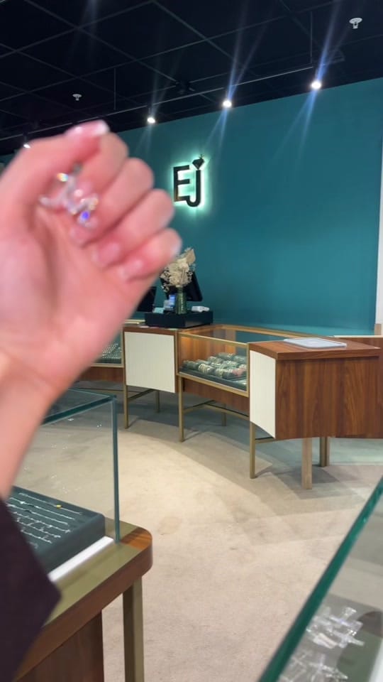 Post 8 by ELARASJEWELLERY on TikTok (video)