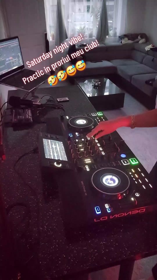 Post 3 by Daniela Moise on TikTok (video)