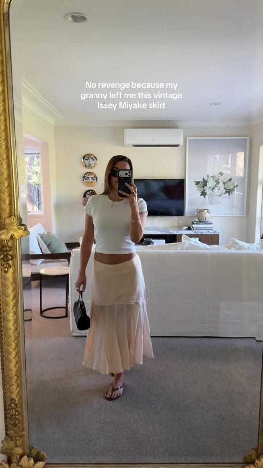 Post 7 by Lucy Munro on TikTok (video)