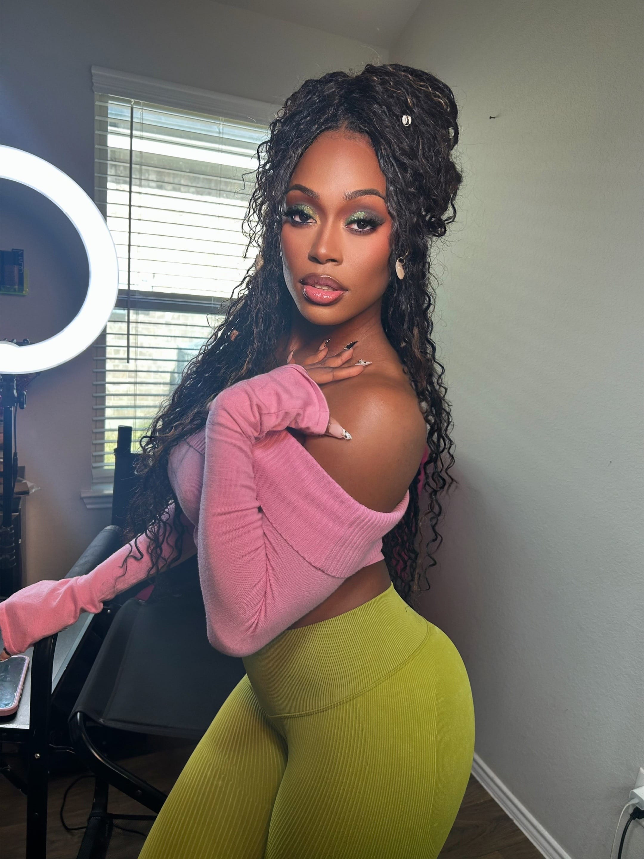 Post 8 by itsfitbyriss on TikTok (video)