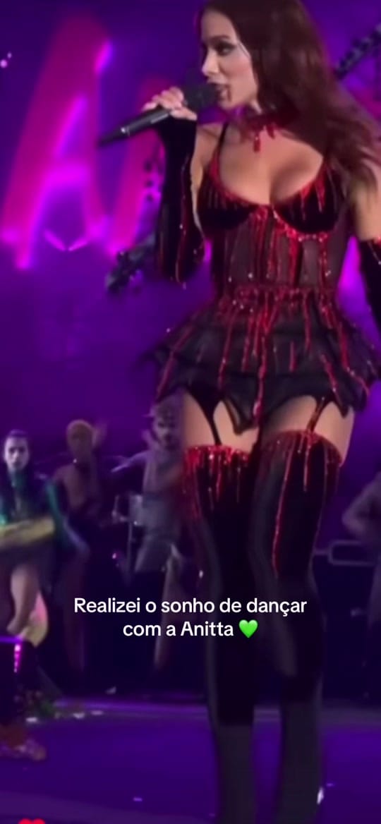 Post 1 by Bya Mello on TikTok (video)