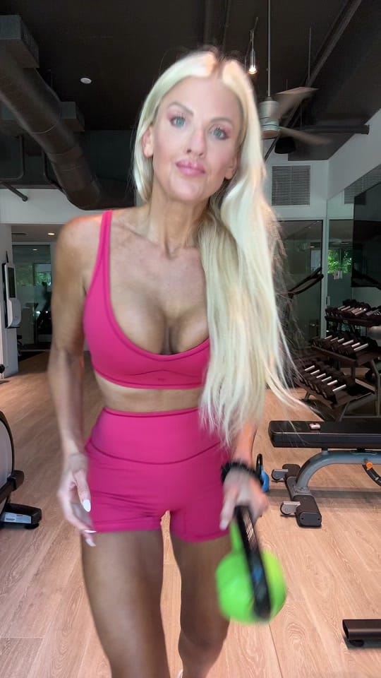 Post 3 by Stepheintz on TikTok (video)