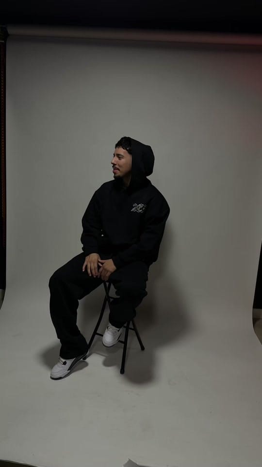 Post 6 by Damian on TikTok (video)