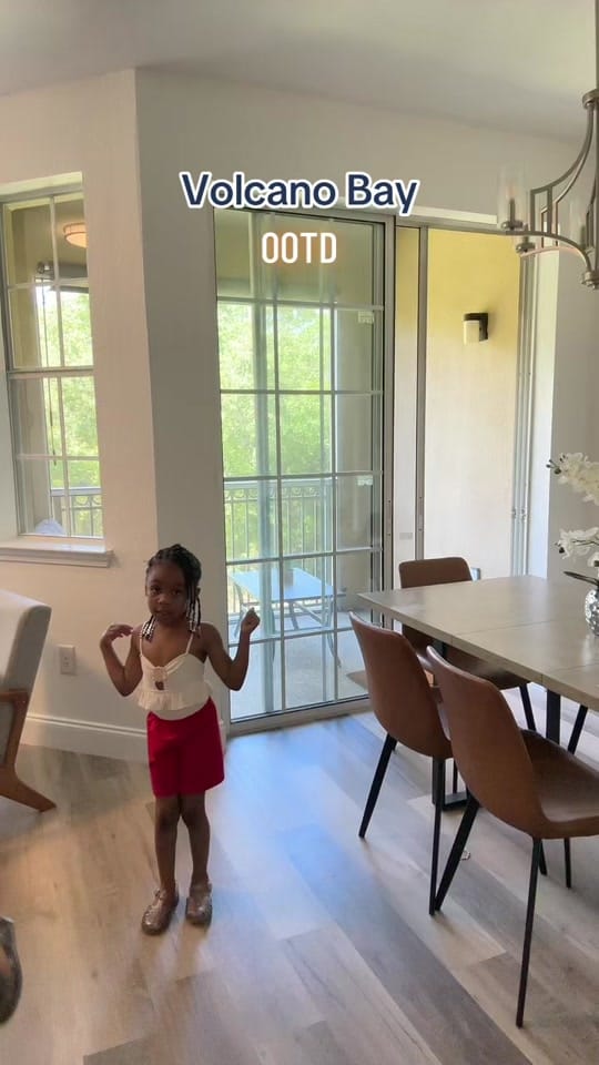 Post 3 by ｡ 𝒯𝑒𝓁𝒾𝒸𝒾𝒶 𝐸𝓁𝓁𝑒 ｡ on TikTok (video)