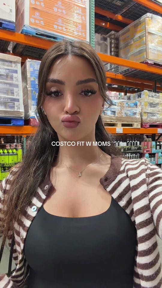 Post 2 by Leyla Alamyar on TikTok (video)