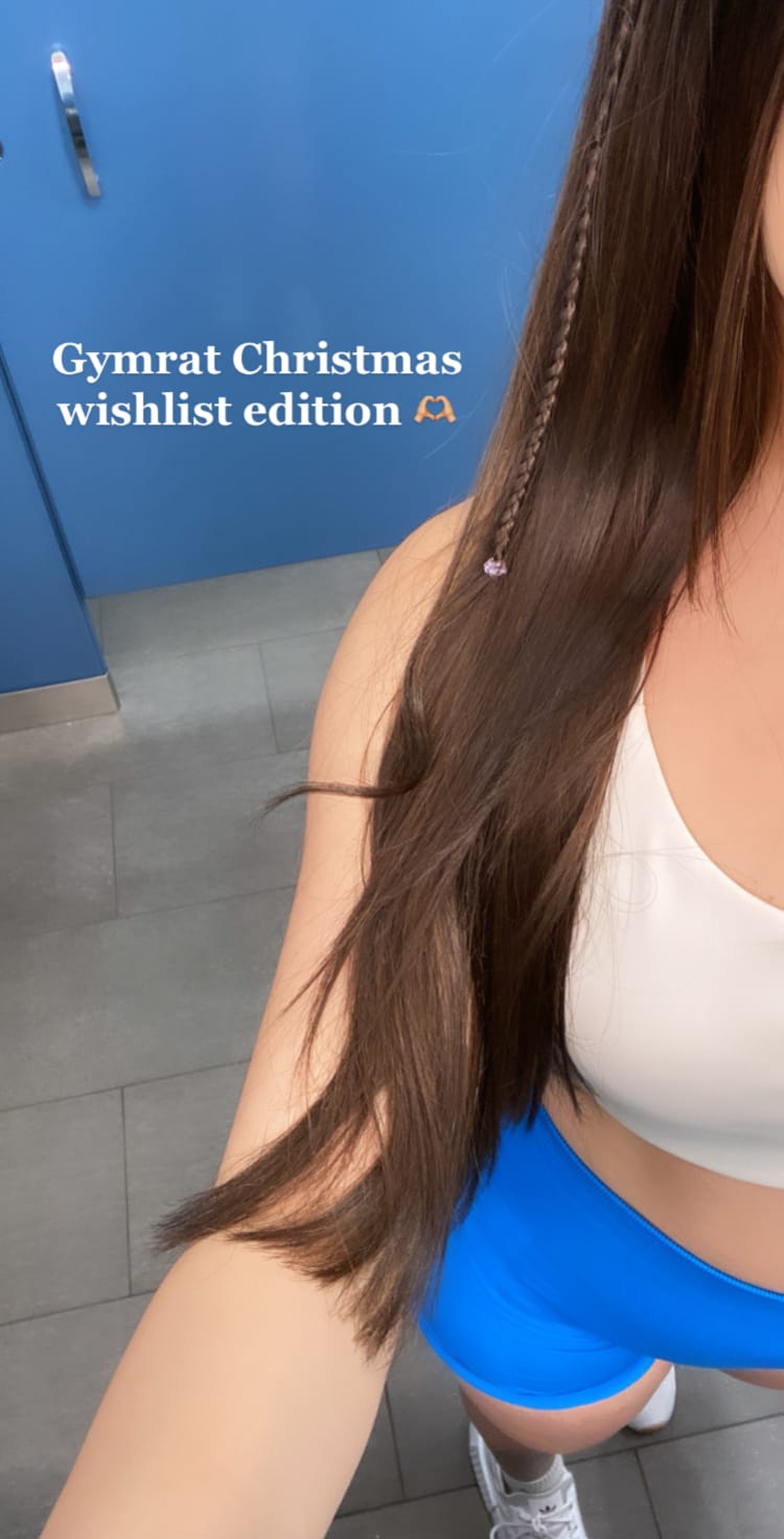 Post 6 by Mayra Sandoval | IL Realtor® on TikTok (video)