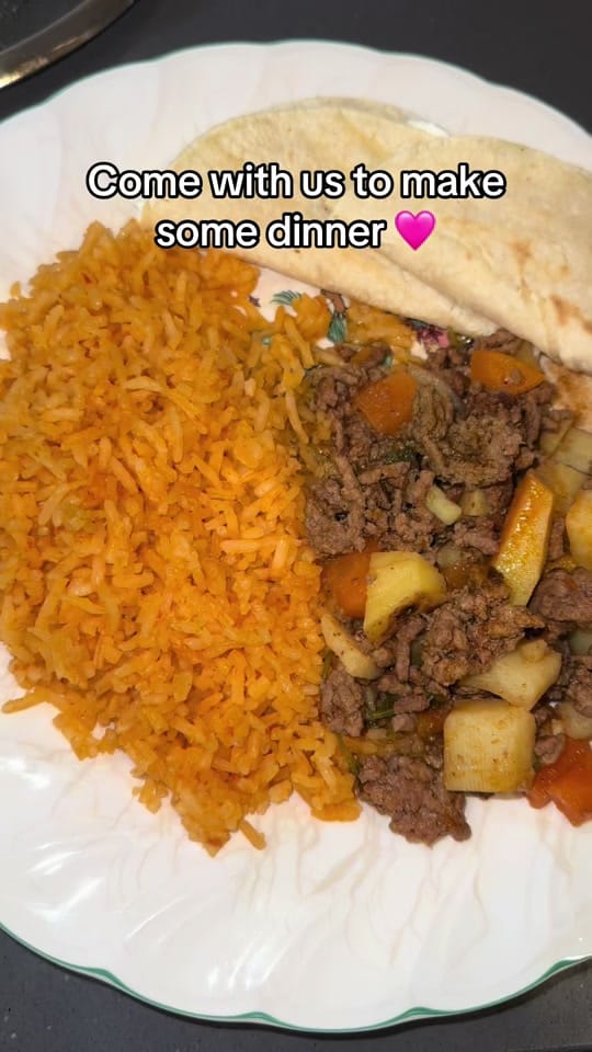 Post 3 by Blanca 🩷 | content creator 🎀 on TikTok (video)