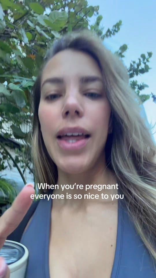 Post 1 by CLAUDIA ACANDA on TikTok (video)