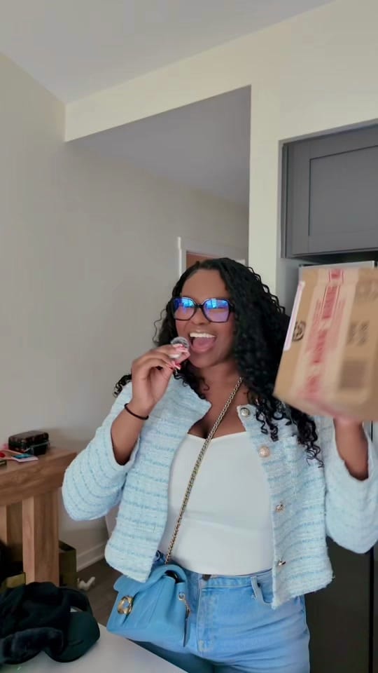 Post 6 by Sadé on TikTok (video)