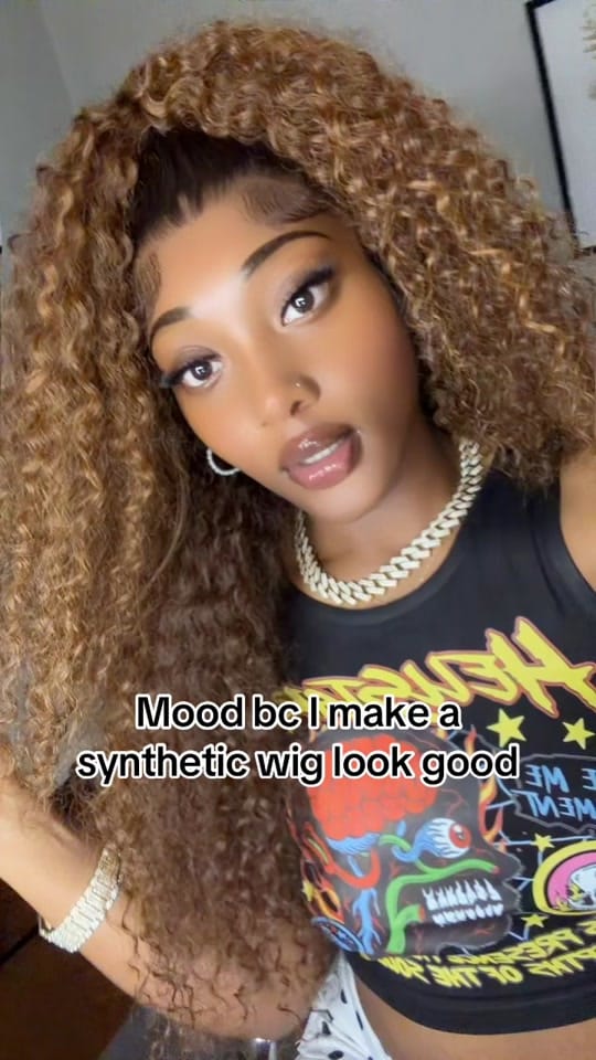 Post 5 by JUST DOING SHII WITH QUE on TikTok (video)