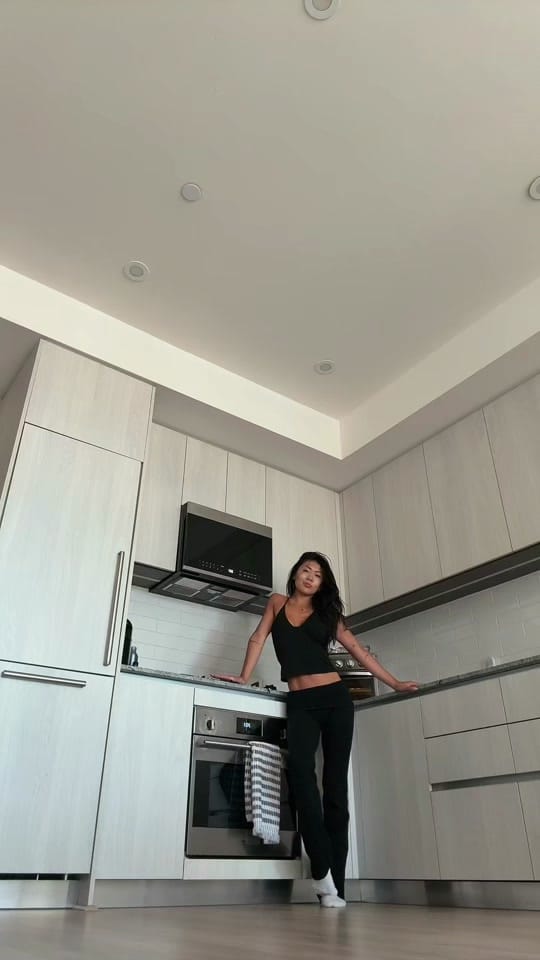 Post 3 by Lily Hirata on TikTok (video)