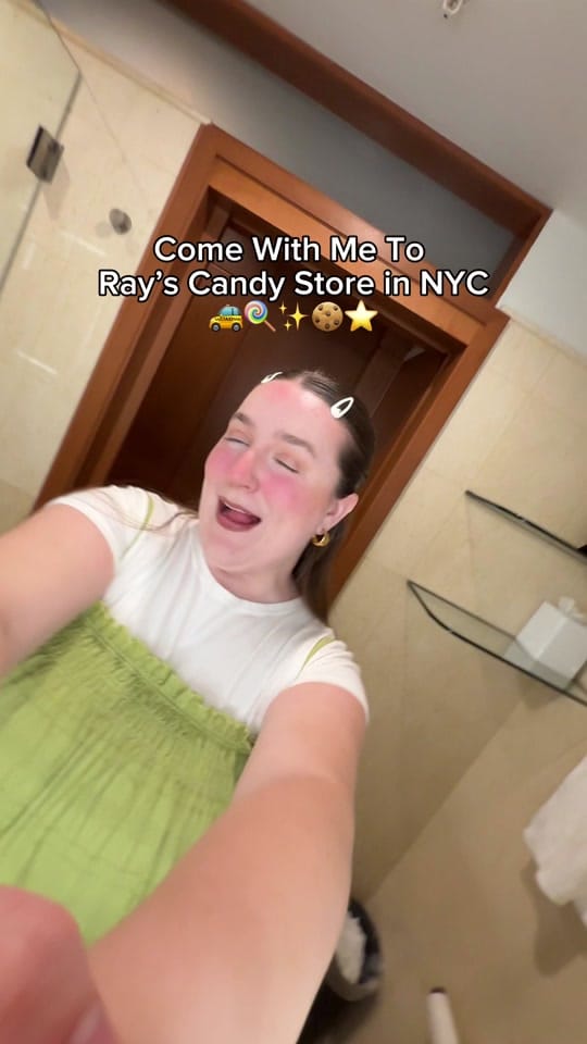 Post 1 by Sydney Elizabeth on TikTok (video)