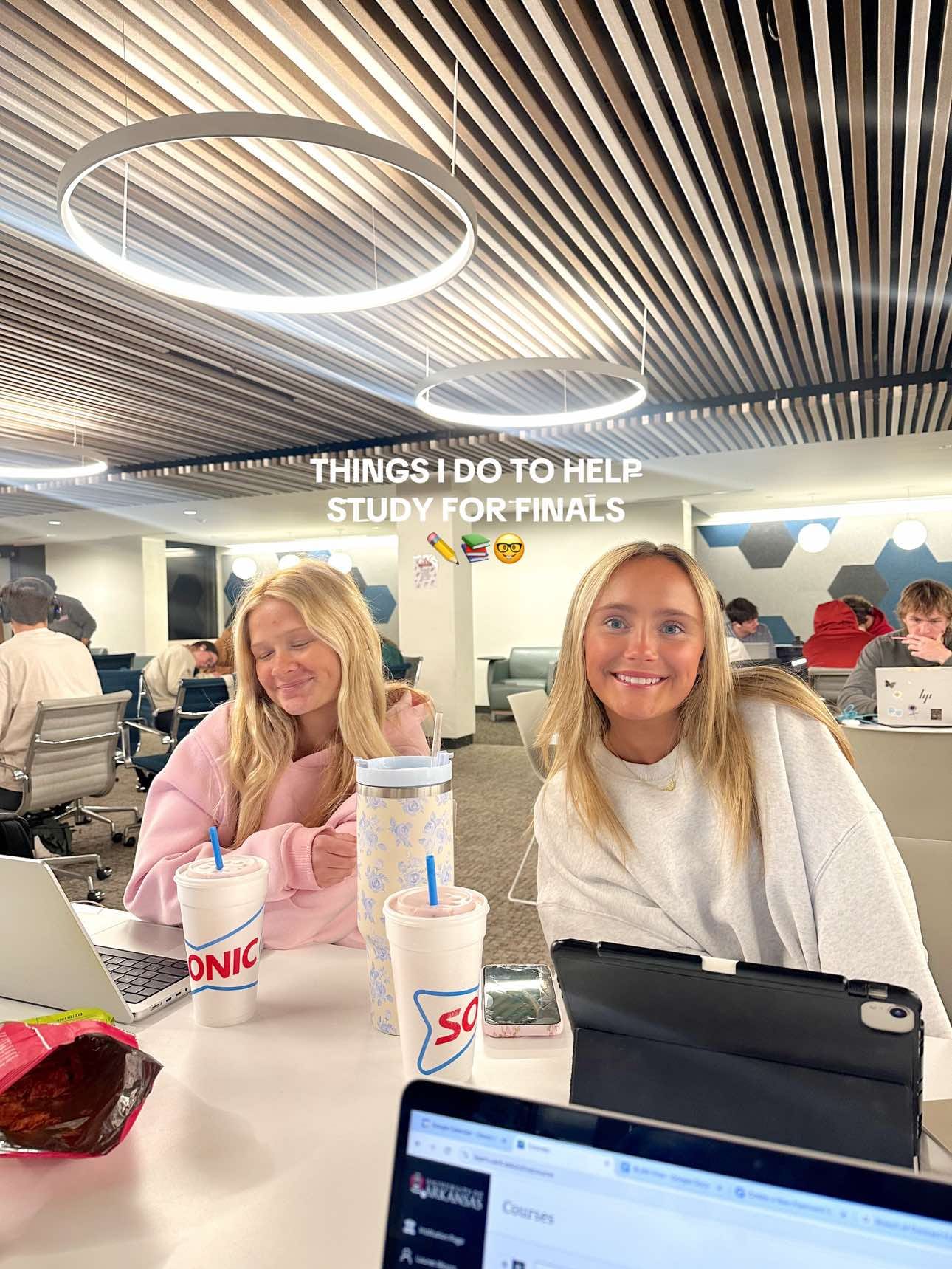 Post 7 by Lauren Morris on TikTok (video)
