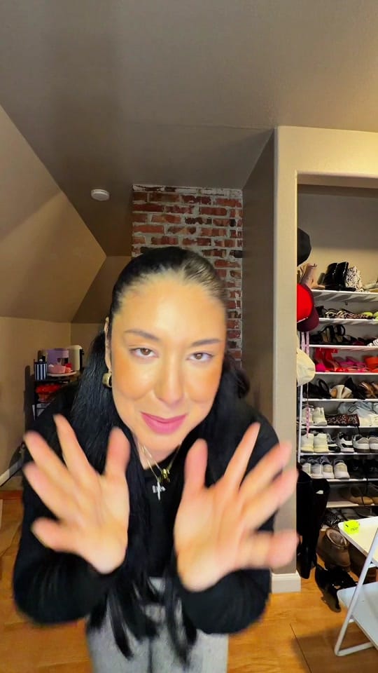 Post 4 by Rachel on TikTok (video)