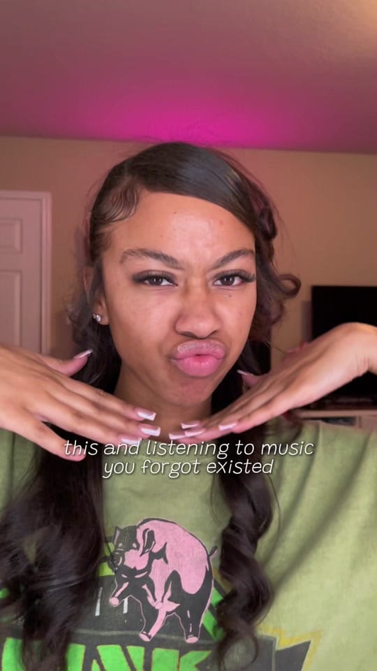 Post 6 by makenzy on TikTok (video)