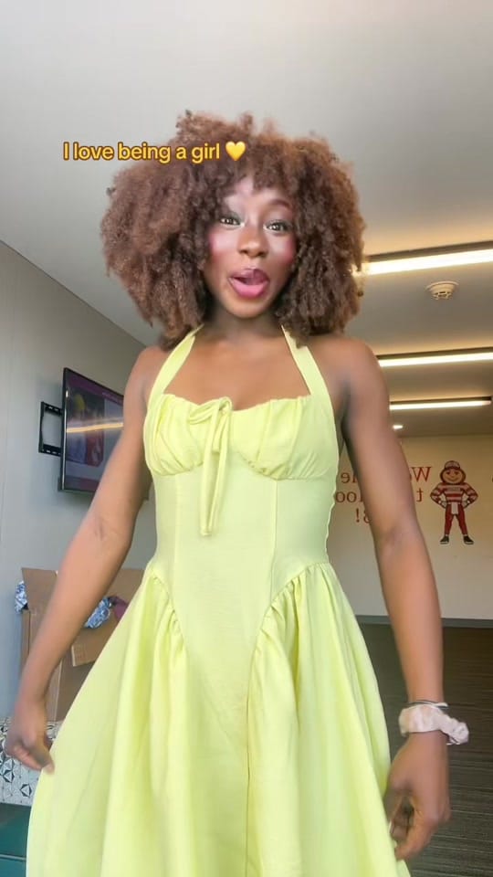 Post 10 by Ria :) on TikTok (video)