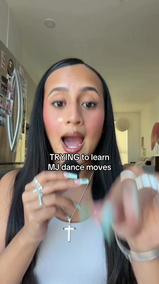 Post 1 by angelina 🩵 on TikTok (video)
