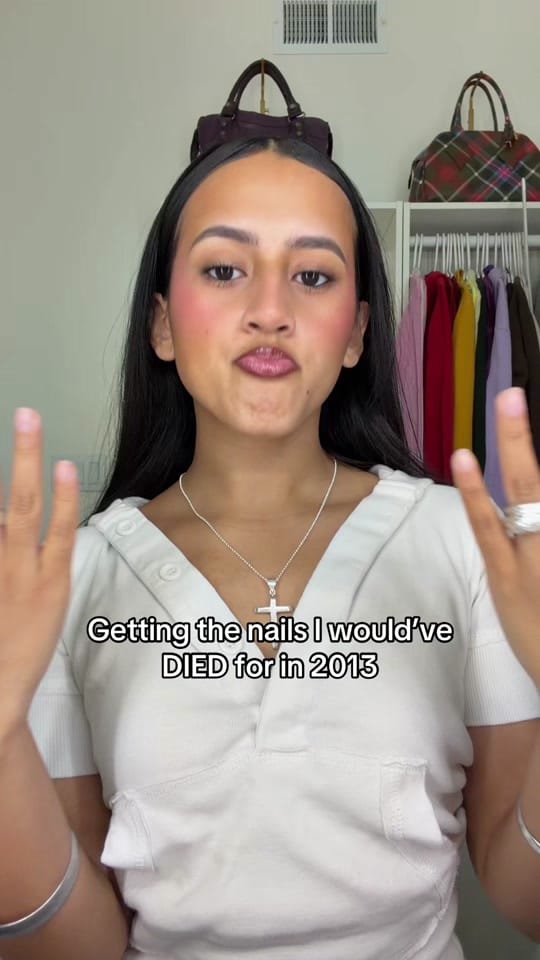 Post 4 by angelina 🩵 on TikTok (video)
