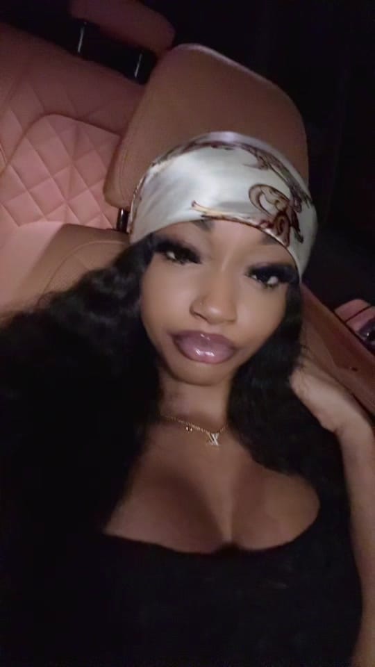 Post 8 by lol on TikTok (video)