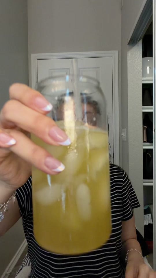 Post 5 by Mariana | UGC ✨ on TikTok (video)