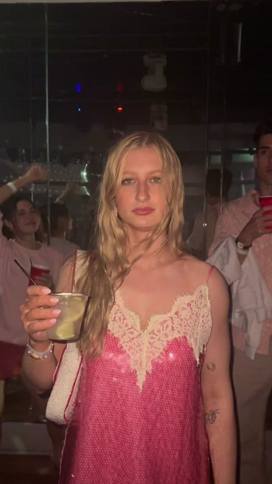 Post 4 by izzi hart on TikTok (video)