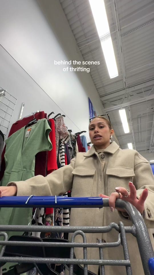 Post 10 by VALERIA SARAI on TikTok (video)