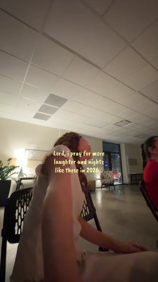 Post 3 by VALERIA SARAI on TikTok (video)
