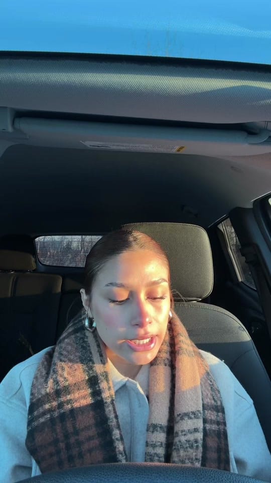 Post 7 by VALERIA SARAI on TikTok (video)