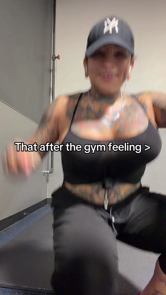 Post 1 by 𖤐ᴍɪssᴄʜᴇʟʟᴇɪɴᴋᴇᴅ𖤐 on TikTok (video)
