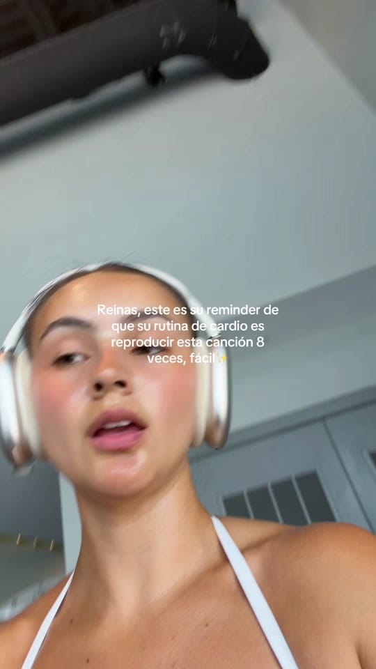 Post 6 by ulloadanielaa on TikTok (video)