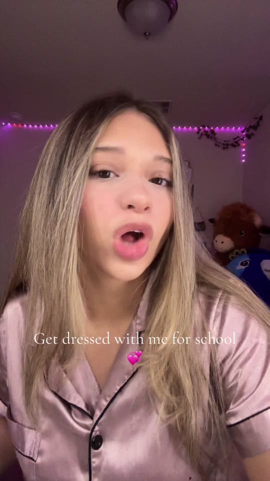 Post 1 by ℳ𝒶𝓀𝒶ℯ𝓁𝒶𝒽 on TikTok (video)