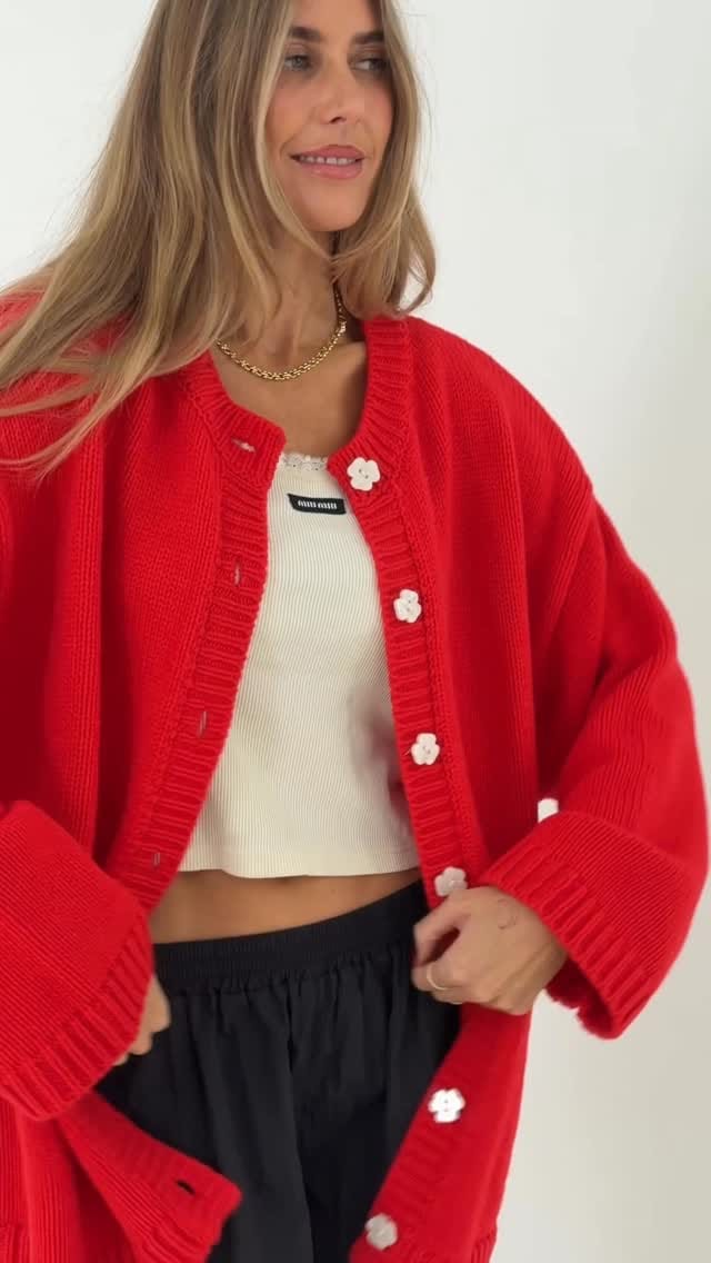 Post 7 by Tiny Trove on Instagram (video)