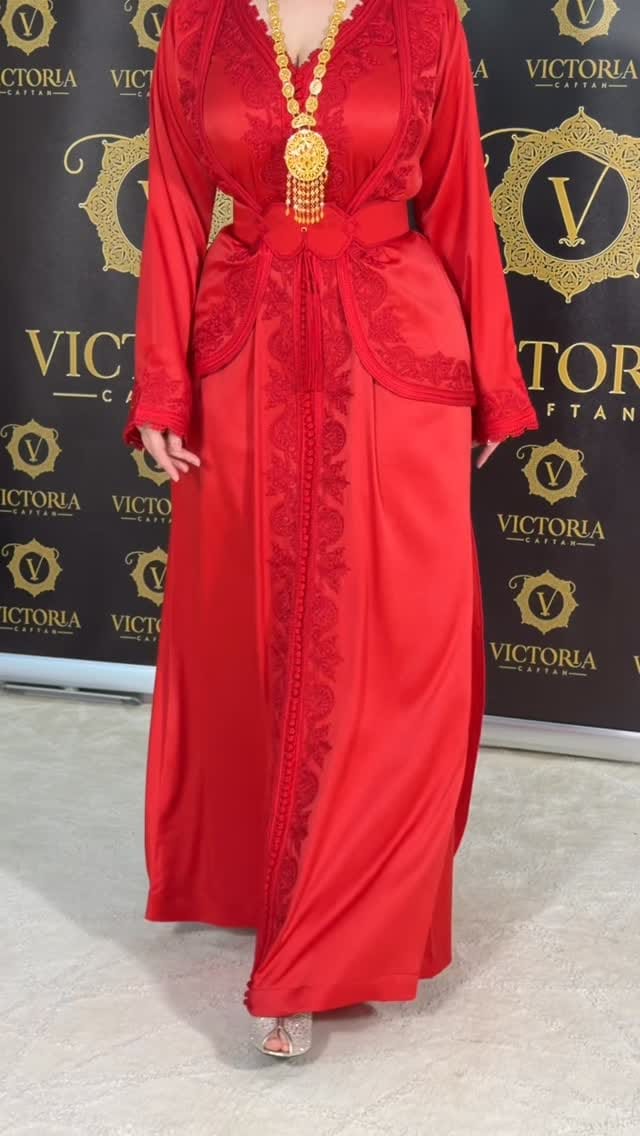 Post 2 by VICTORIA⚜️ on Instagram (video)