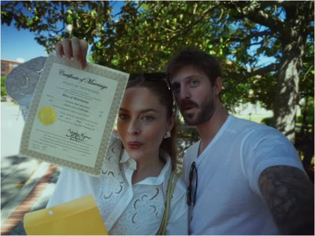Post 3 by Victoria Noel on Instagram (video)