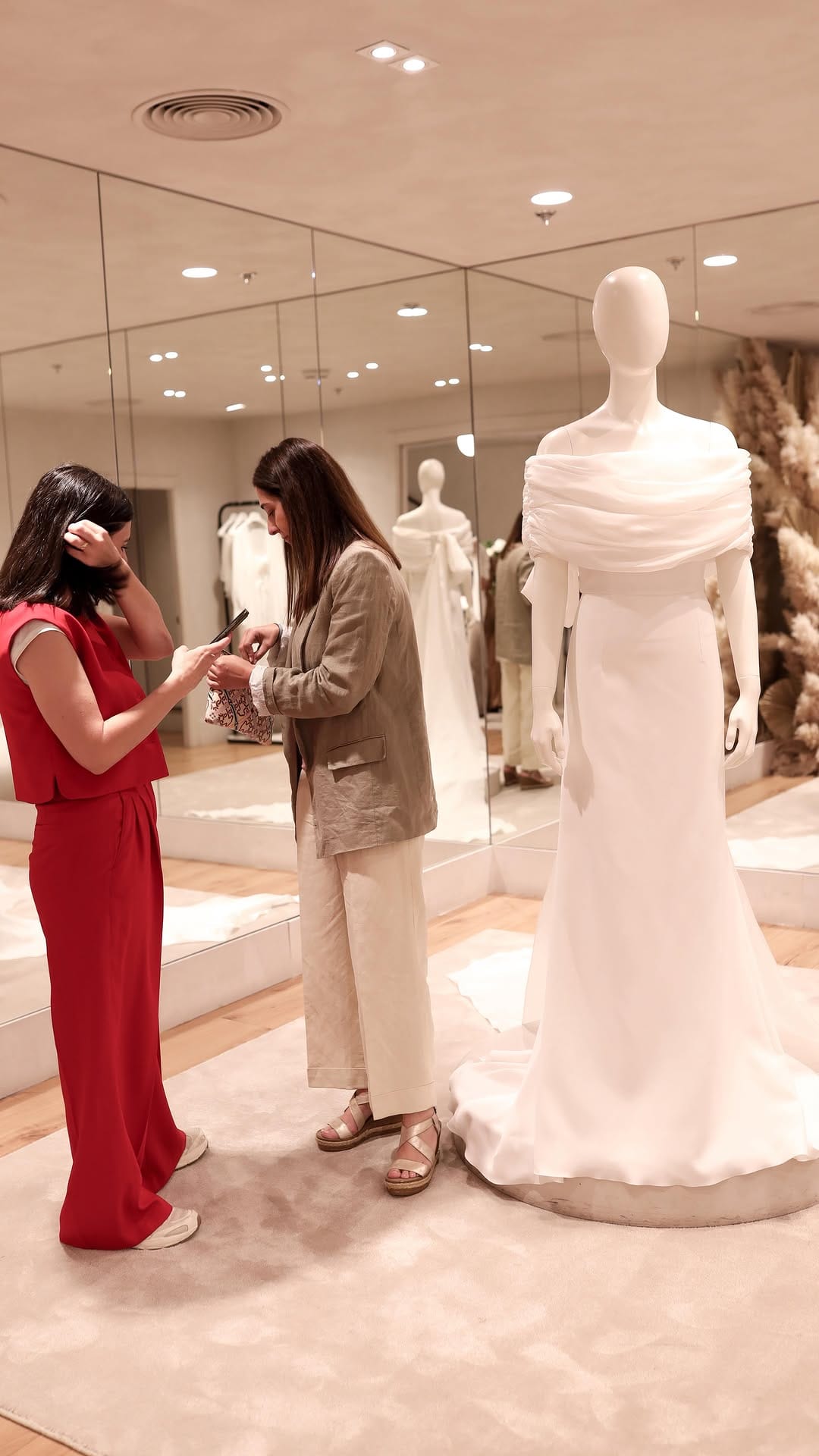 Post 5 by Victoria on Instagram (video)