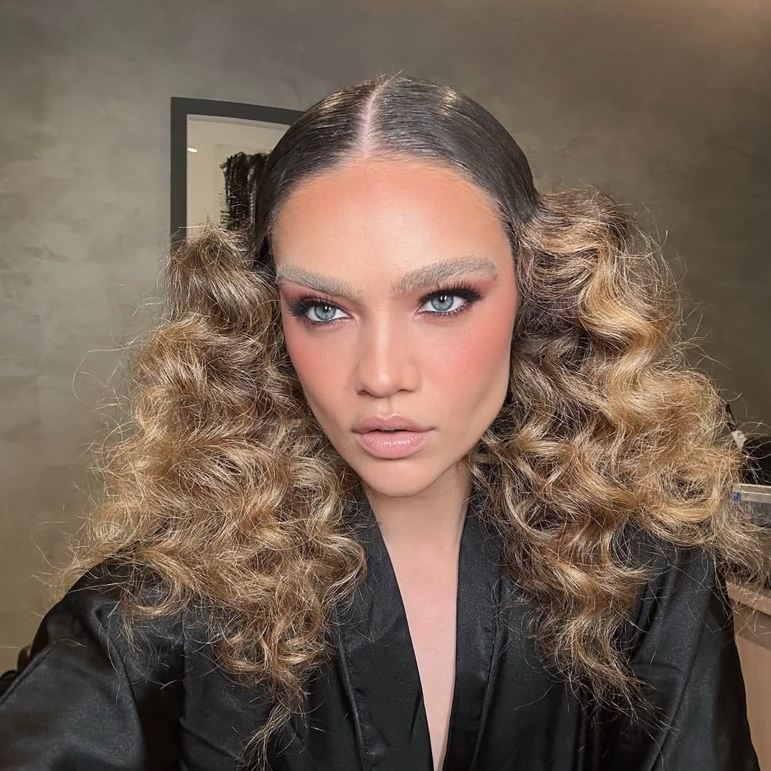 Post 4 by Kiana Alexis on Instagram (carousel)